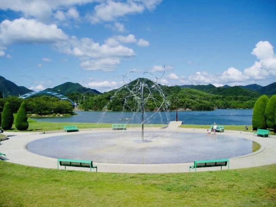 青野ダム・ダムサイト公園